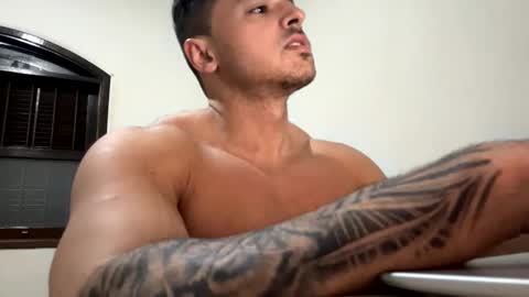 lucasfit24 online show from February 20, 2025, 11:53 am