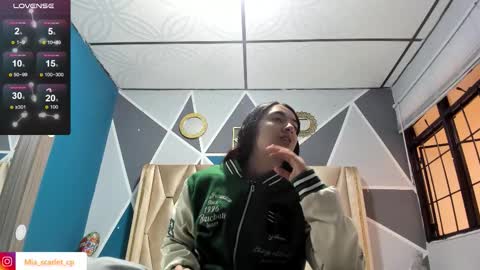 MIA HOT online show from September 12, 2025, 12:05 pm