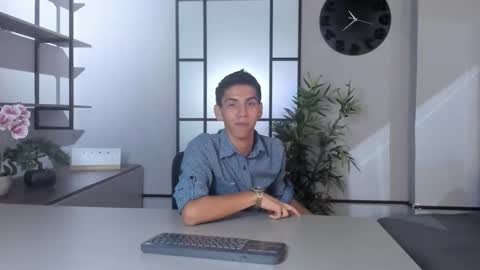 Snapshot of lucca_moreti chatting on March 21, 2026, 8:19 am Lucca Moreti online show from March 21, 2026, 8:19 am