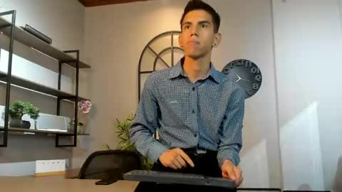 Snapshot of lucca_moreti chatting on May 24, 2026, 3:33 am Lucca Moreti online show from May 24, 2026, 3:33 am