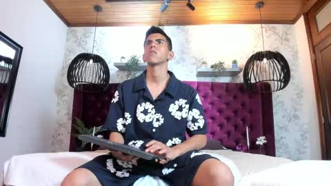Snapshot of lucca_moreti chatting on May 26, 2026, 3:35 am Lucca Moreti online show from May 26, 2026, 3:35 am