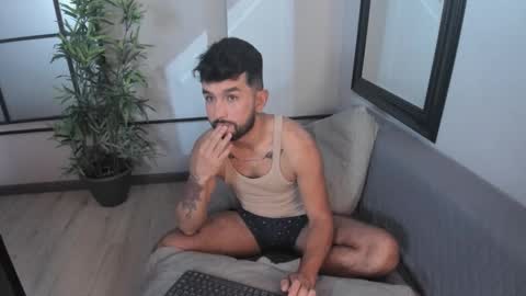 Lucca   online show from March 17, 2026, 2:31 pm