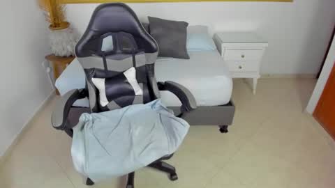 L U C C I A online show from September 29, 2025, 11:26 am