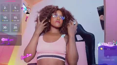 Snapshot of lucia01m chatting on June 20, 2026, 7:05 pm lucia01m online show from June 20, 2026, 7:05 pm