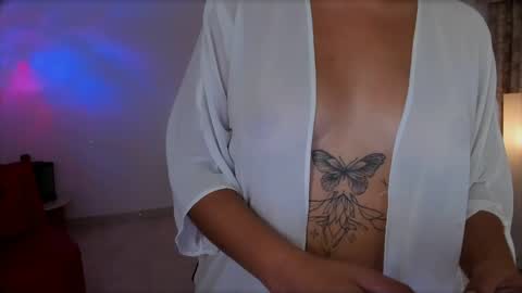 Luci online show from April 22, 2026, 4:37 am