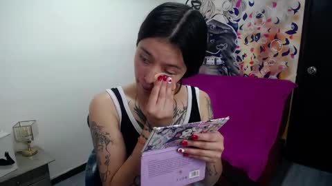 lucia_evans21 online show from June 9, 2026, 8:42 pm