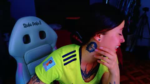 lucia_evans21 online show from June 27, 2026, 8:47 pm