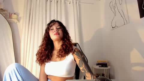 Lucia online show from January 5, 2025, 3:13 pm