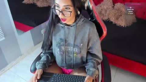 L U C I A online show from September 21, 2025, 2:51 pm