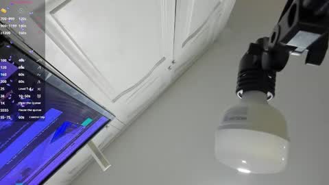 L U C I A online show from April 20, 2026, 12:41 pm