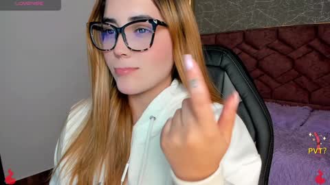 lucia star  online show from January 21, 2025, 3:10 pm