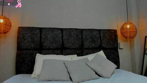 LUCIA  online show from September 11, 2025, 12:05 pm