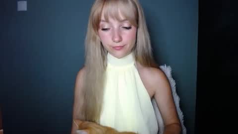 Lucy online show from September 10, 2025, 2:39 pm