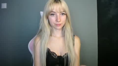 Snapshot of luciacam20 chatting on June 1, 2026, 6:48 am Lucy online show from June 1, 2026, 6:48 am