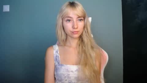 Snapshot of luciacam20 chatting on June 6, 2026, 7:02 am Lucy online show from June 6, 2026, 7:02 am