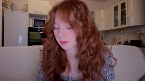 Snapshot of luciacoy chatting on September 25, 2025, 4:00 pm Lucia online show from September 25, 2025, 4:00 pm