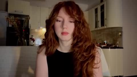 Snapshot of luciacoy chatting on October 18, 2025, 4:30 pm Lucia online show from October 18, 2025, 4:30 pm