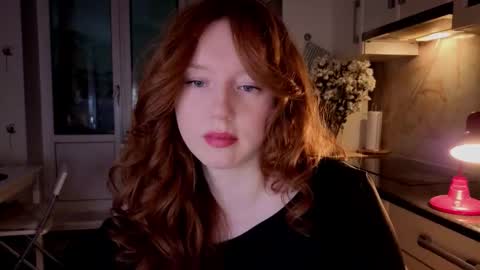 Snapshot of luciacoy chatting on November 15, 2025, 5:20 pm Lucia online show from November 15, 2025, 5:20 pm