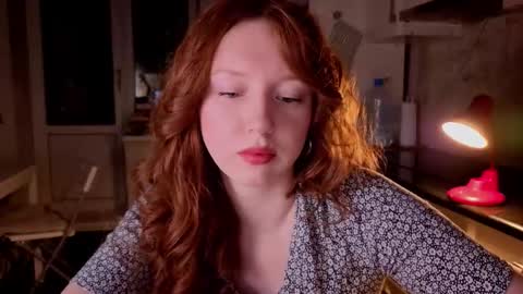 Snapshot of luciacoy chatting on November 23, 2025, 3:45 pm Lucia online show from November 23, 2025, 3:45 pm