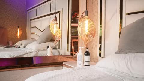 luciana_agudelo online show from April 21, 2026, 1:42 am