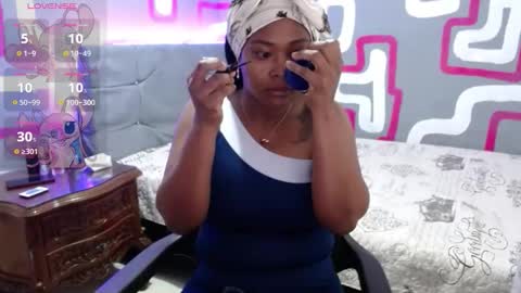 Luciana online show from November 26, 2025, 11:11 am