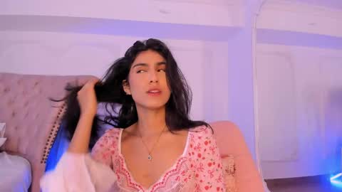 Snapshot of luciana_roa chatting on May 13, 2026, 8:49 pm Luciana online show from May 13, 2026, 8:49 pm