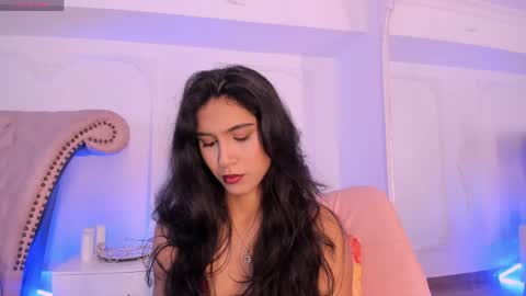 Snapshot of luciana_roa chatting on May 15, 2026, 8:27 pm Luciana online show from May 15, 2026, 8:27 pm