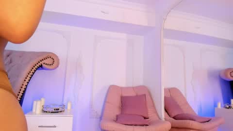 Snapshot of luciana_roa chatting on June 7, 2026, 2:32 pm Luciana online show from June 7, 2026, 2:32 pm