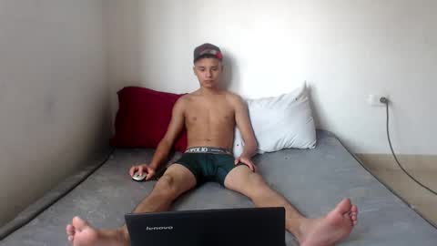 luciana_rober online show from January 12, 2025, 2:41 pm