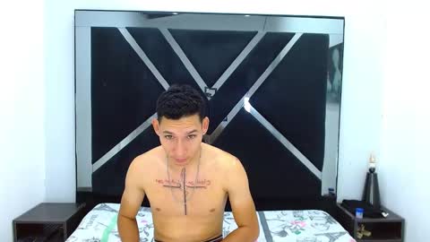 MAXXX online show from December 1, 2025, 7:19 pm