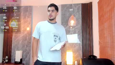 Snapshot of luciano_vitale_ chatting on June 15, 2026, 12:07 pm Luciano online show from June 15, 2026, 12:07 pm