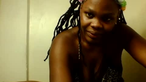 luciaresa online show from August 5, 2026, 4:04 am