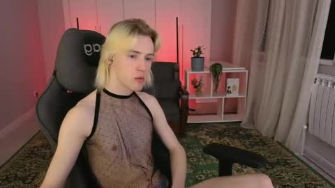 Snapshot of lucidangelok chatting on May 5, 2026, 1:19 pm Angelok online show from May 5, 2026, 1:19 pm