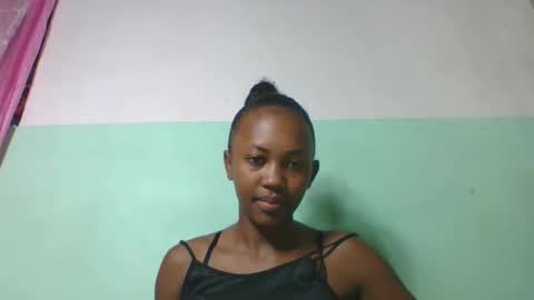Snapshot of lucie196645 chatting on April 28, 2026, 2:27 am lucie196645 online show from April 28, 2026, 2:27 am