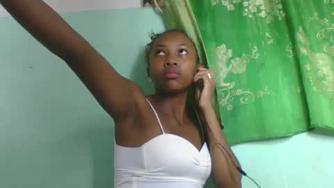 Snapshot of lucie196645 chatting on May 7, 2026, 6:52 am lucie196645 online show from May 7, 2026, 6:52 am