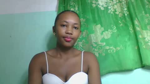 Snapshot of lucie196645 chatting on May 10, 2026, 5:45 am lucie196645 online show from May 10, 2026, 5:45 am