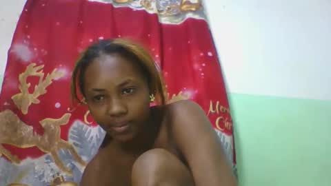 Snapshot of lucie196645 chatting on May 23, 2026, 7:02 am lucie196645 online show from May 23, 2026, 7:02 am