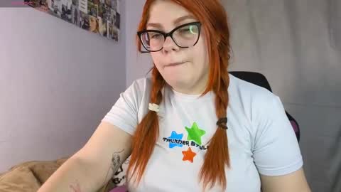 Lucie   online show from February 26, 2025, 7:49 pm