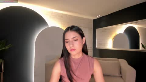 Lucie Martin online show from April 5, 2026, 5:32 pm