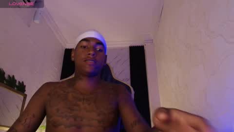 Snapshot of lucier_ chatting on March 16, 2026, 9:08 pm L U C I E R online show from March 16, 2026, 9:08 pm