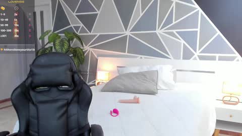 Lucy  online show from January 31, 2025, 3:22 pm