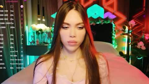 MimiFors online show from October 10, 2025, 4:50 pm