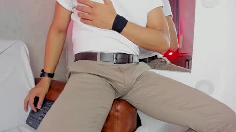 Leo online show from February 20, 2025, 2:24 pm