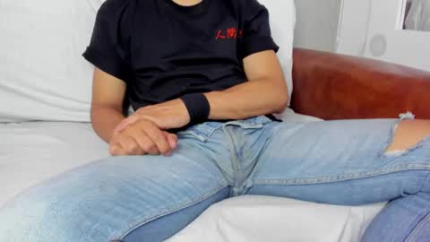 Leo online show from March 6, 2025, 2:29 pm