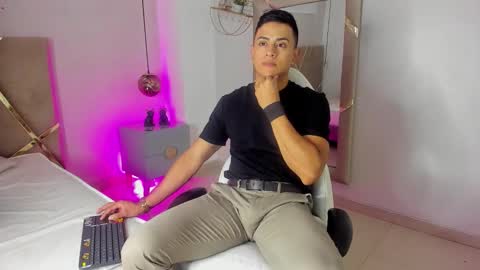 Leo online show from November 19, 2025, 11:43 am