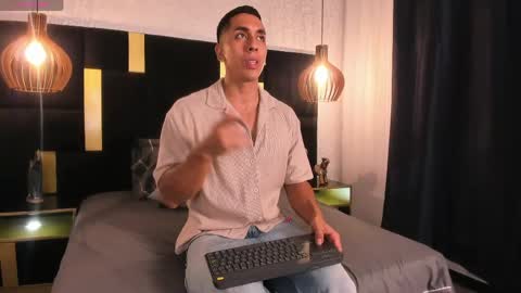 Snapshot of lucio__fox chatting on May 13, 2026, 12:02 pm Lucio online show from May 13, 2026, 12:02 pm
