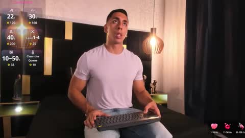 Snapshot of lucio__fox chatting on May 26, 2026, 12:01 pm Lucio online show from May 26, 2026, 12:01 pm