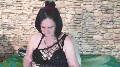 Snapshot of luciousgrace chatting on October 31, 2025, 6:14 am Grace online show from October 31, 2025, 6:14 am