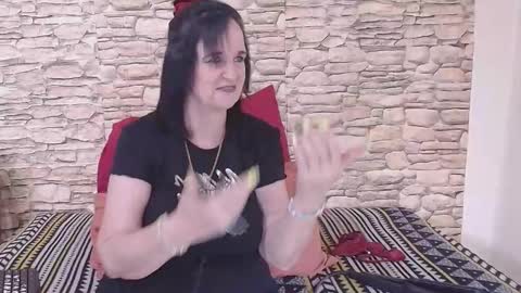 Snapshot of luciousgrace chatting on November 29, 2025, 5:32 am Grace online show from November 29, 2025, 5:32 am