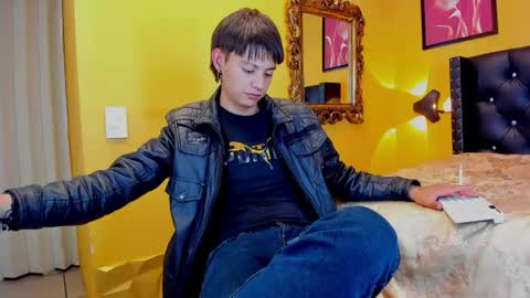 luckk_ online show from June 30, 2026, 8:04 am